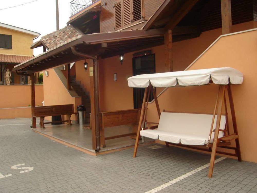 Affittacamere Stranamore Фраскати Экстерьер фото